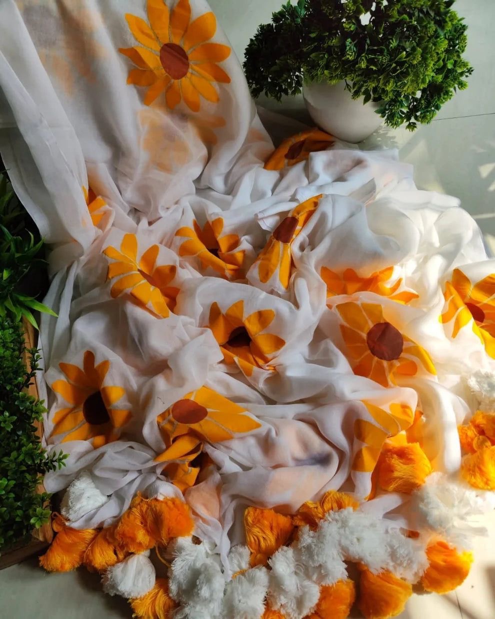 Sunflower White Mul Saree