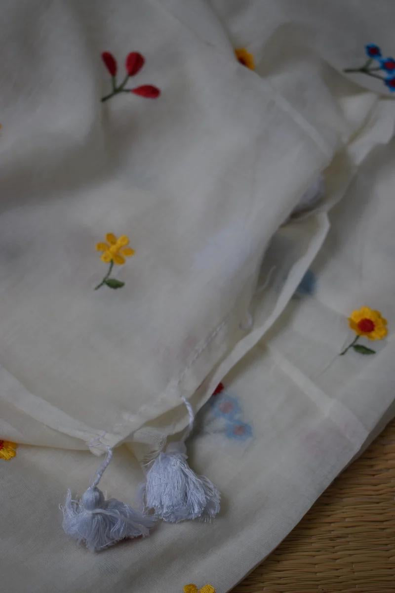 Wildflower White Mul Saree