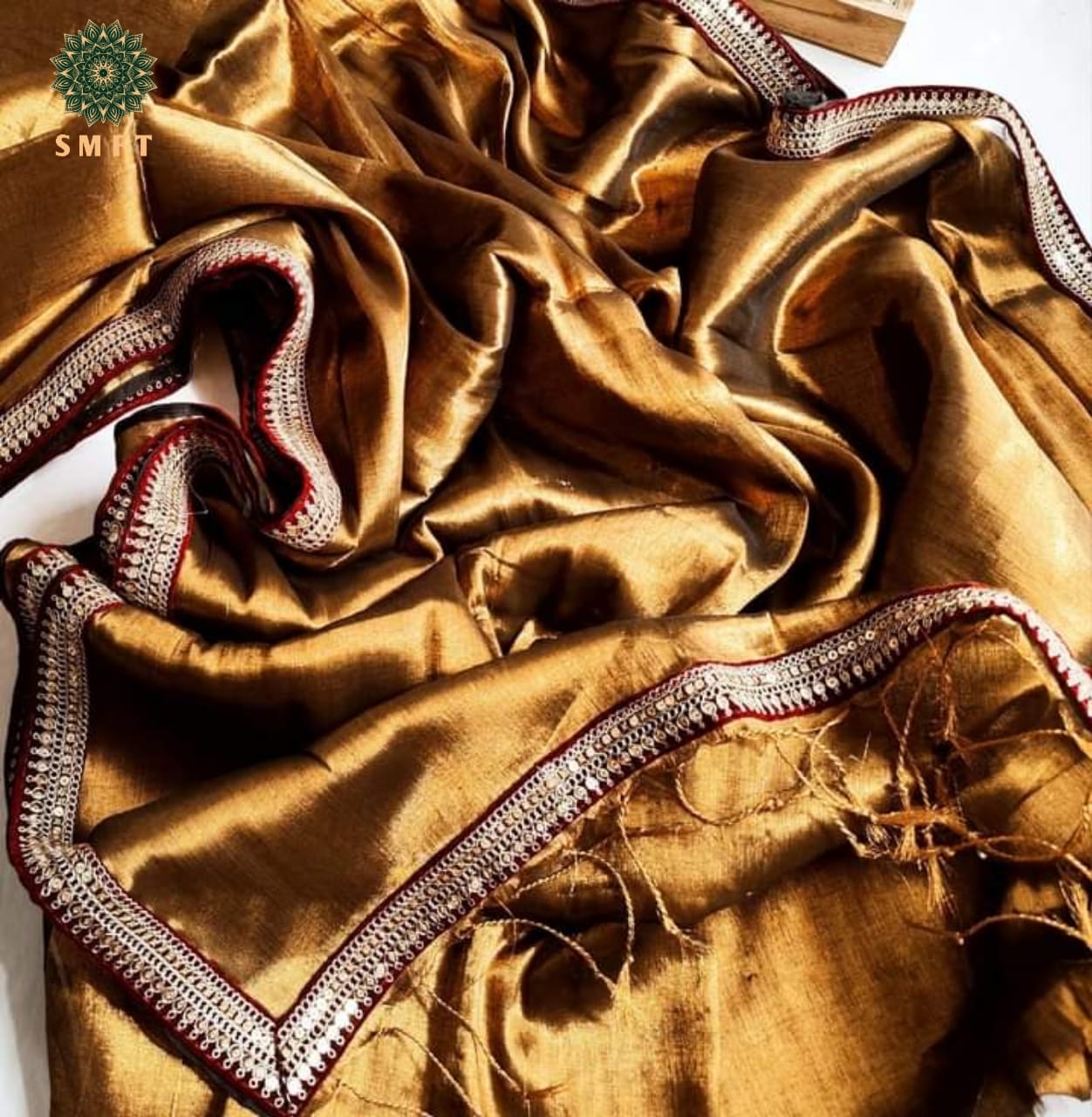 Nira Tissue Saree