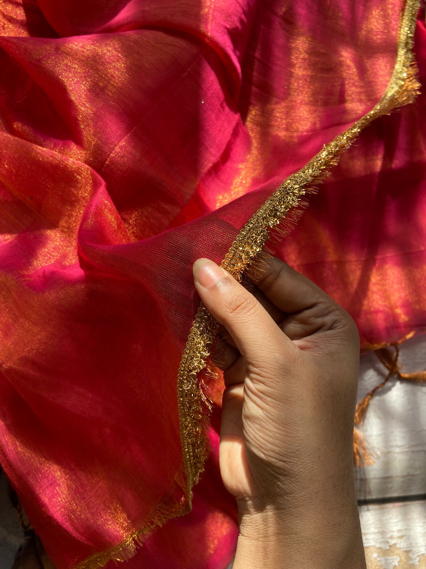 Sunehri Tissue Rani Saree