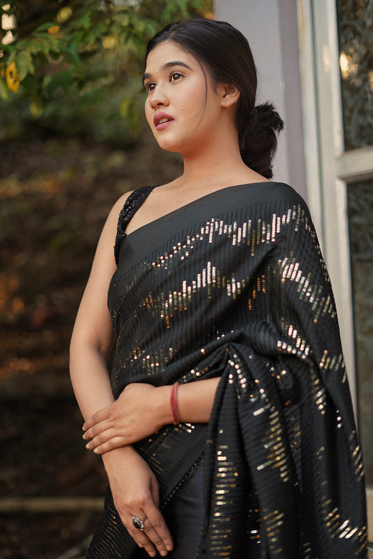 Zigzag Black Saree