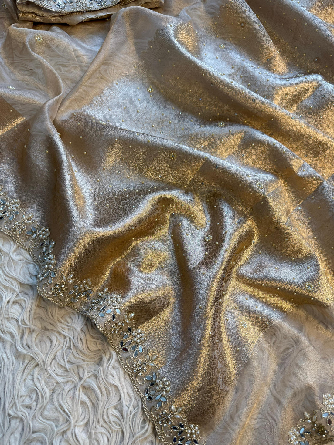 Aruhi Tissue Silk Saree