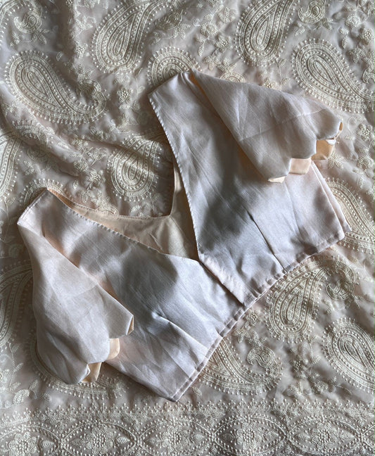 Adityaa Chikan Saree