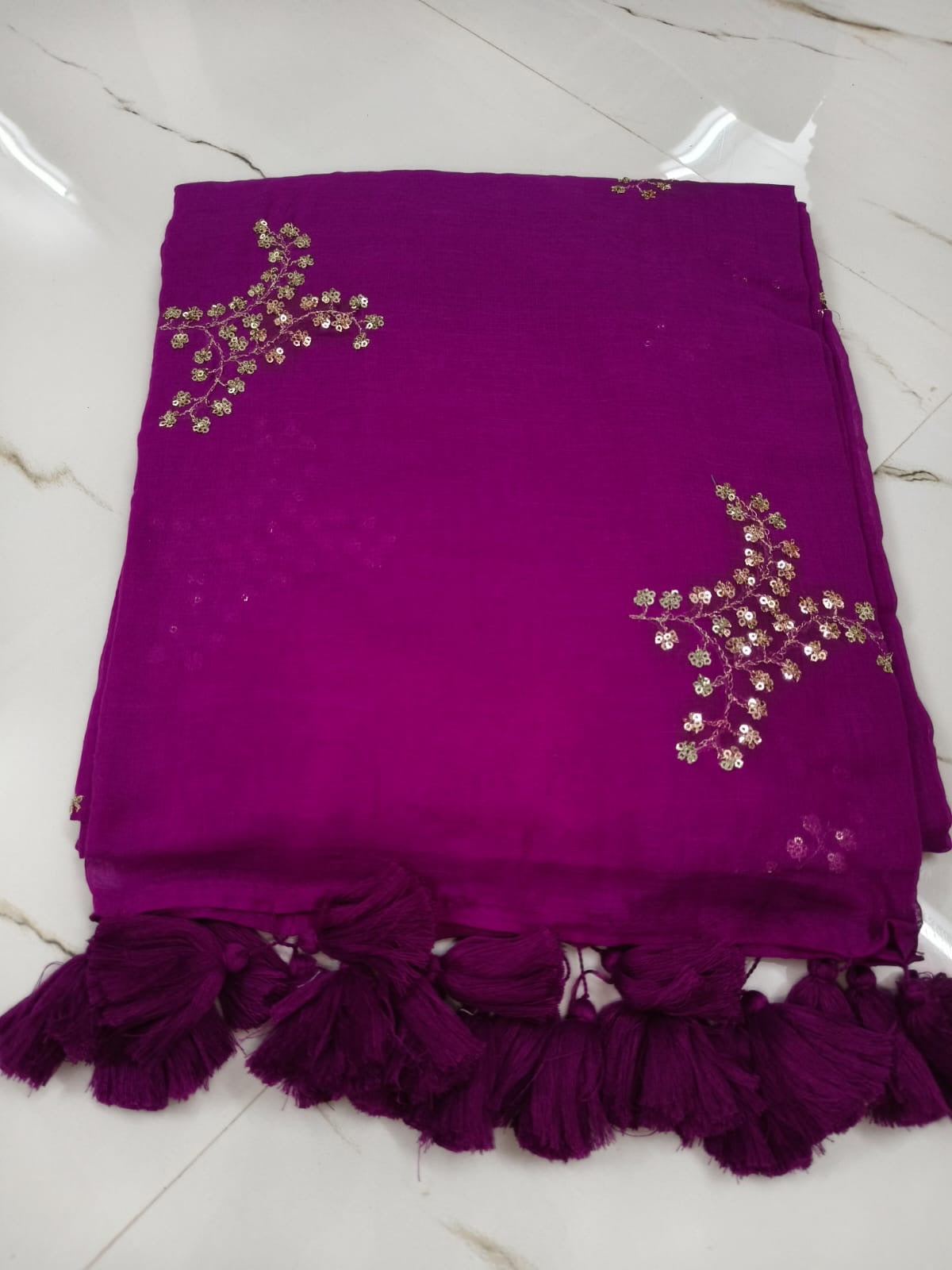 Sequinned Banlata Saree
