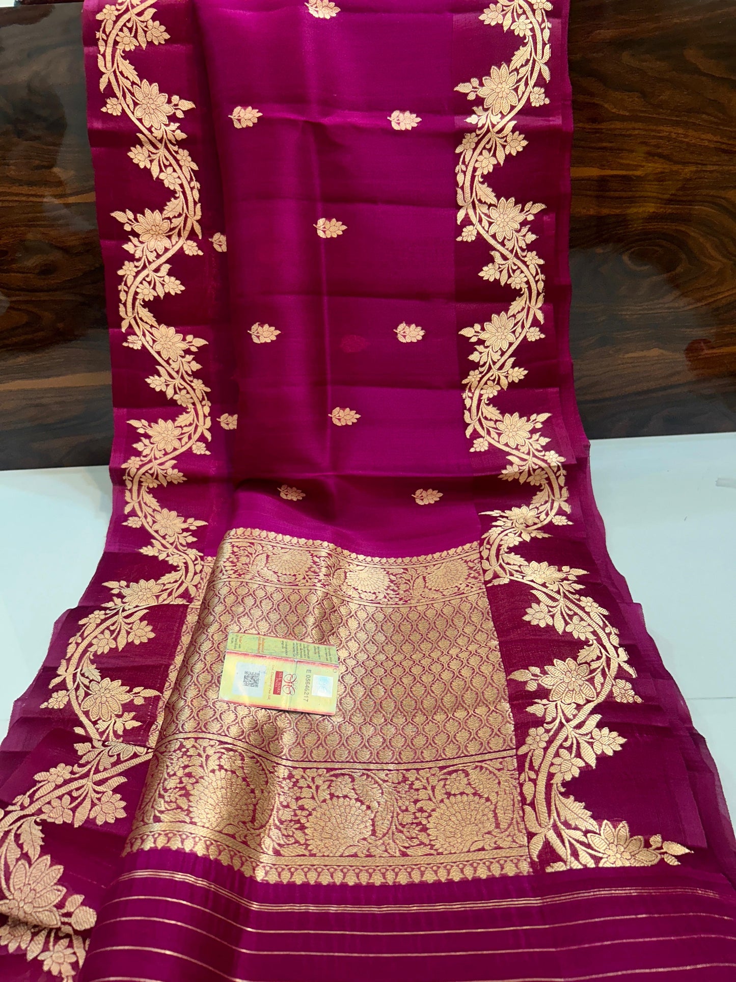 Banarasi hazaar booti Saree