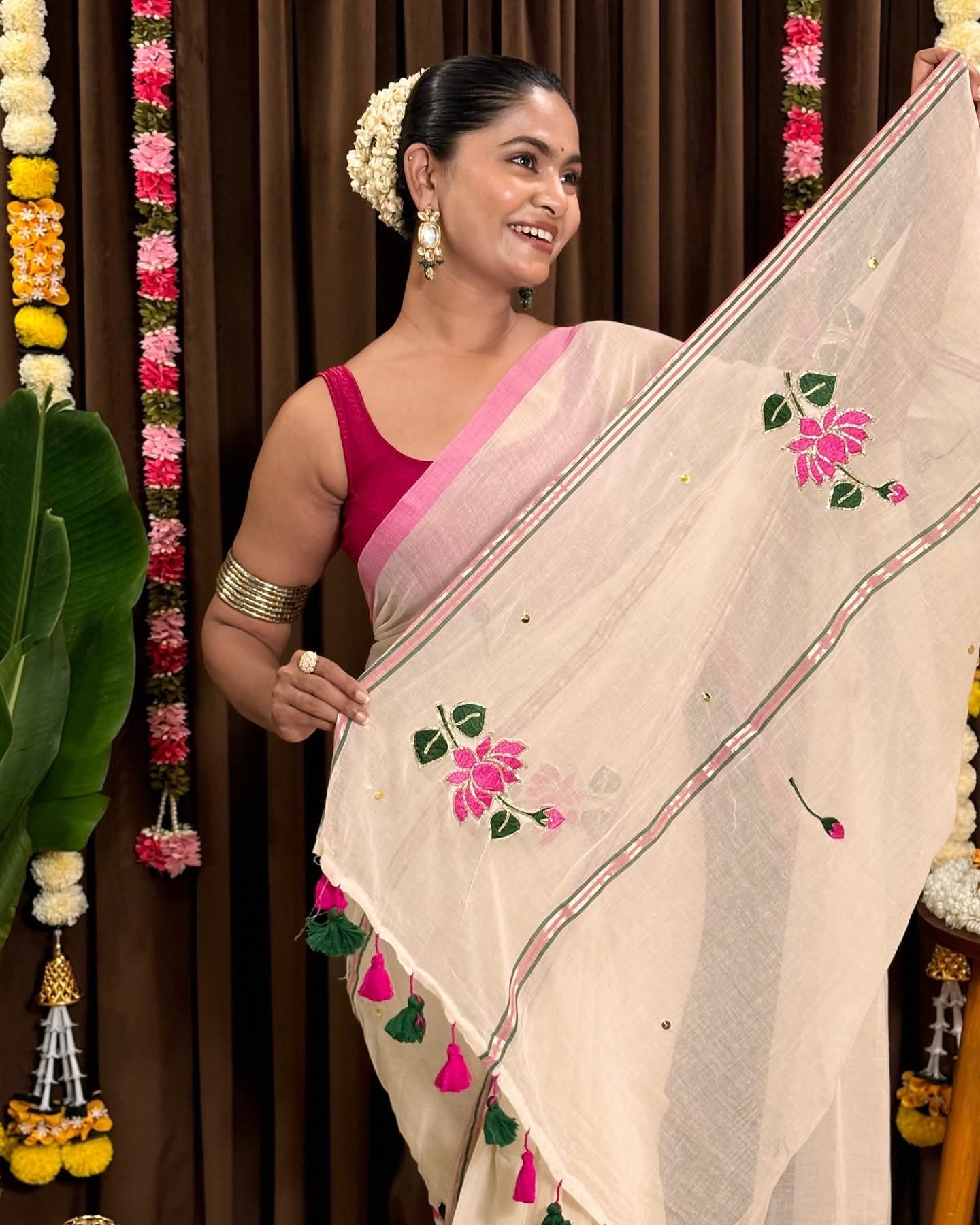 Padma Mul Saree (Ivory)