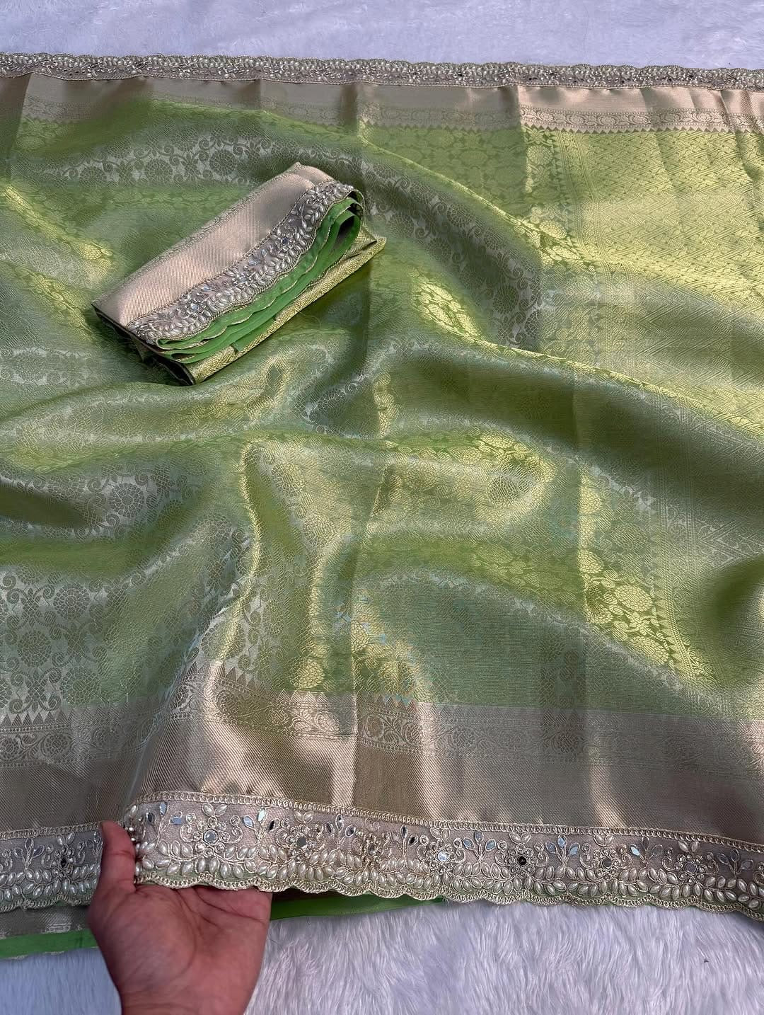 Srija Banarasi Silk Saree (green)