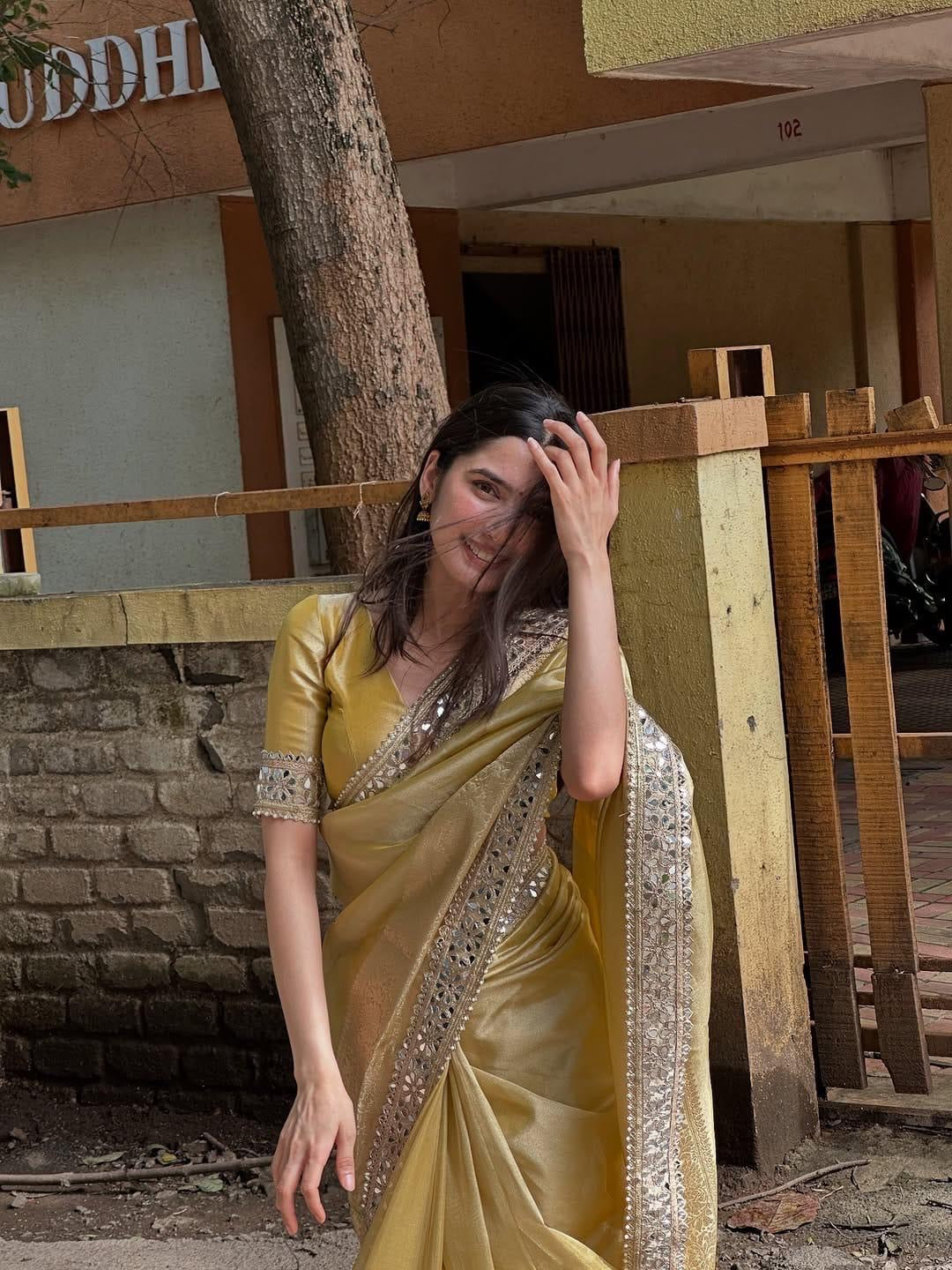 Satya Tissue Silk Saree