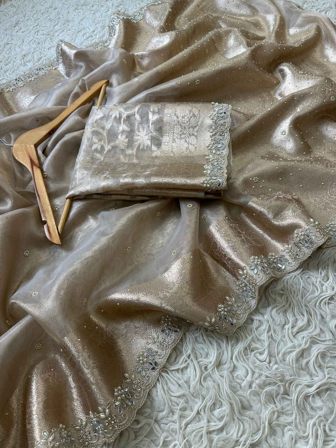 Aruhi Tissue Silk Saree