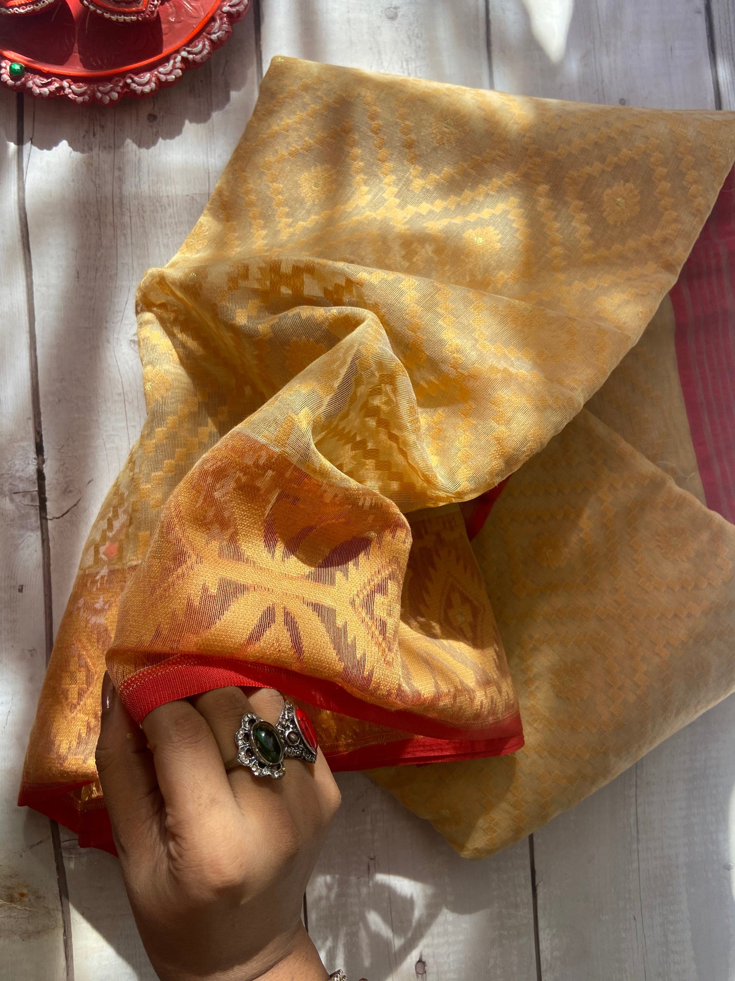 Gulabi Jamdani Saree