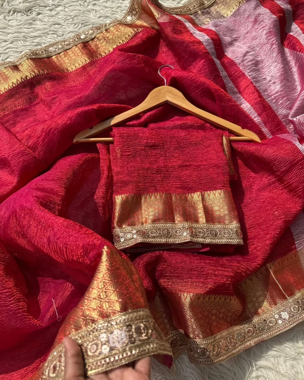 Ruhani Banarasi Silk Saree