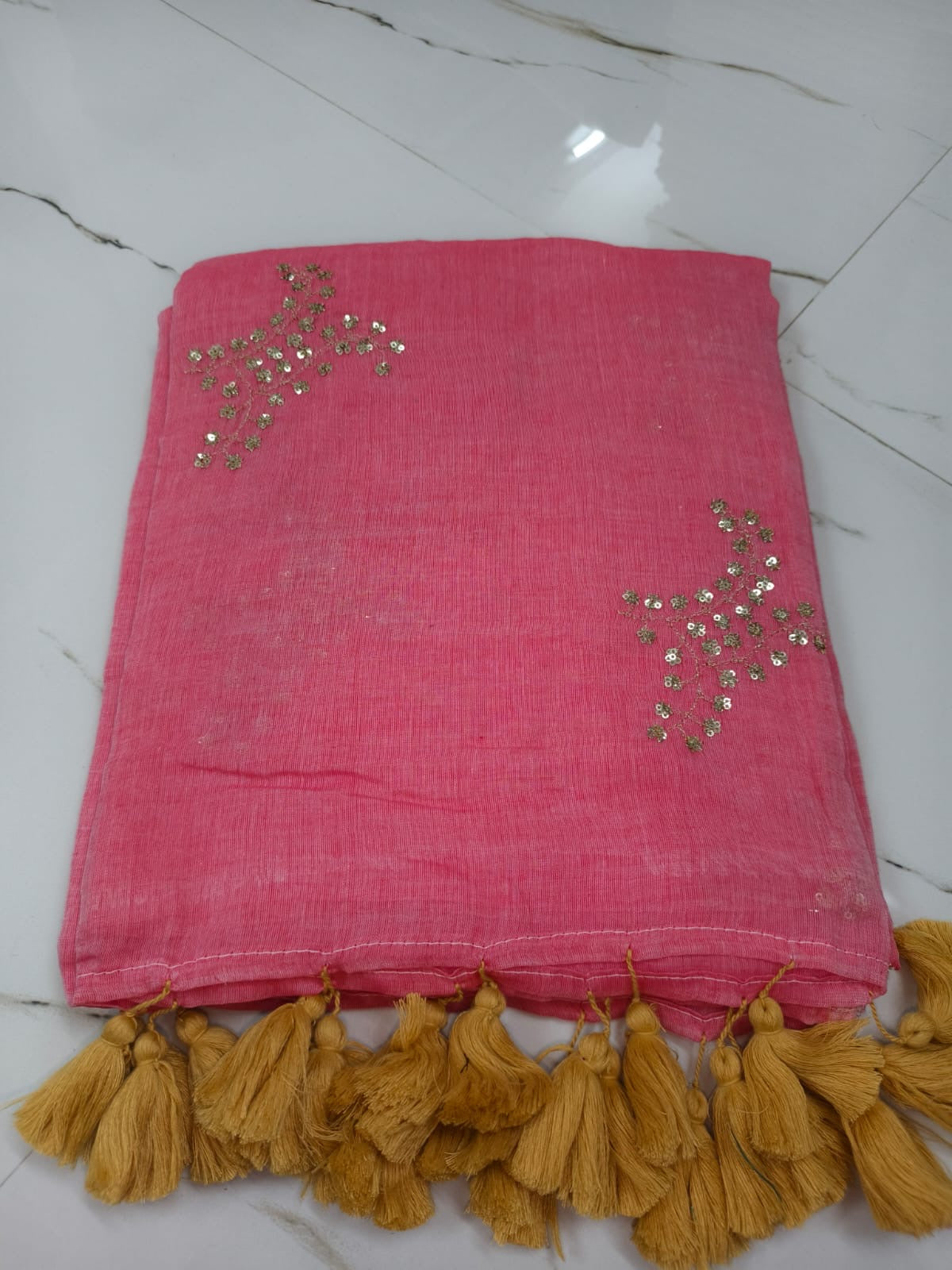 Sequinned Banlata Saree