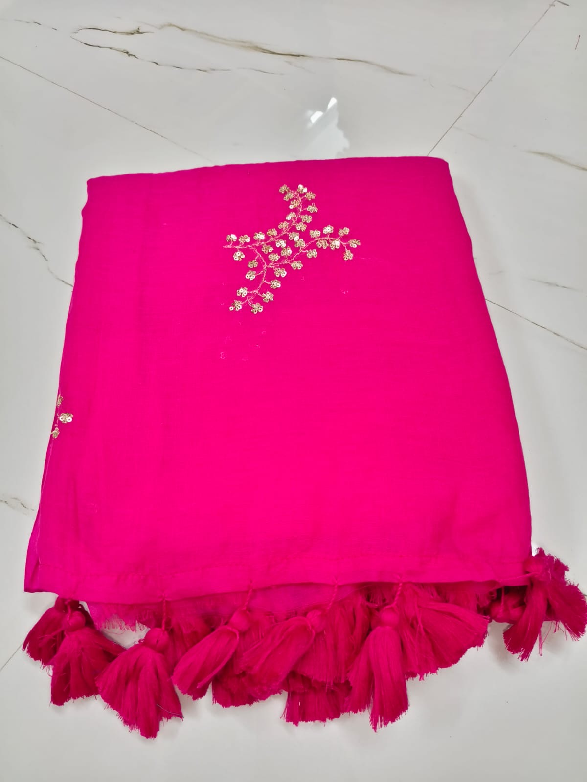 Sequinned Banlata Saree