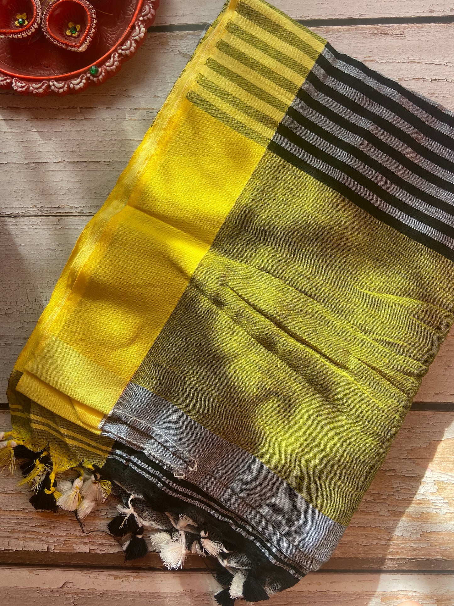 Aalo Adhari Mul Saree