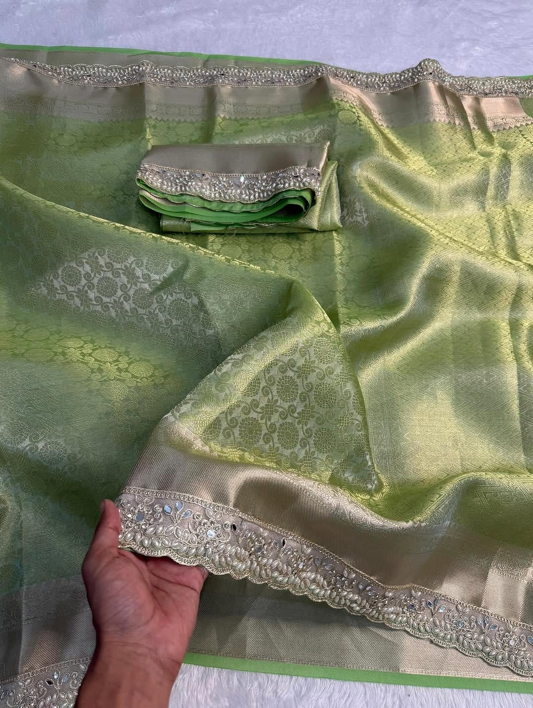 Srija Banarasi Silk Saree (green)