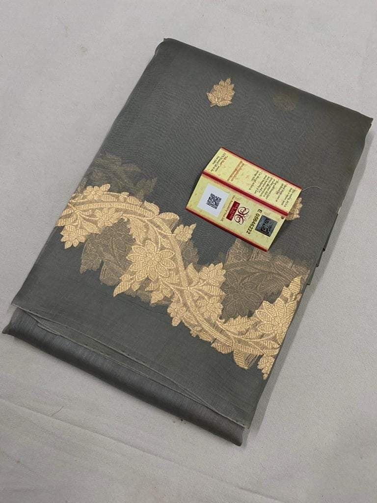 Banarasi hazaar booti Saree