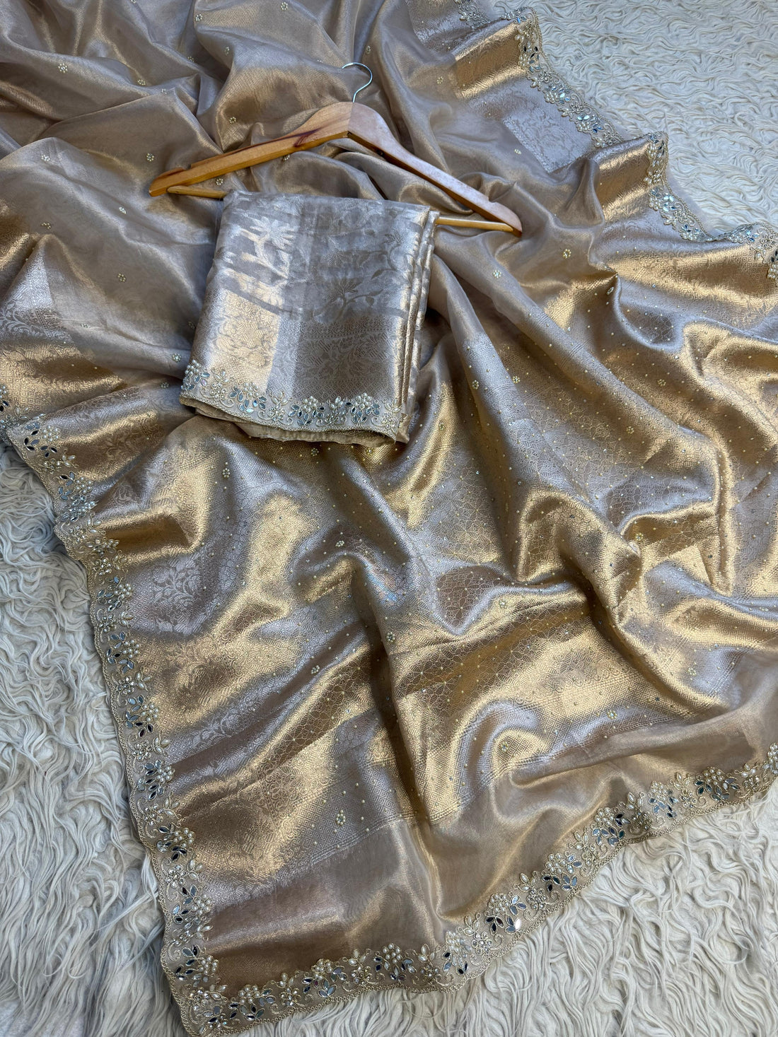 Aruhi Tissue Silk Saree