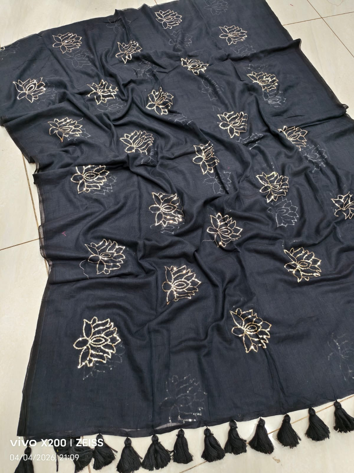Sequinned kamal mul saree