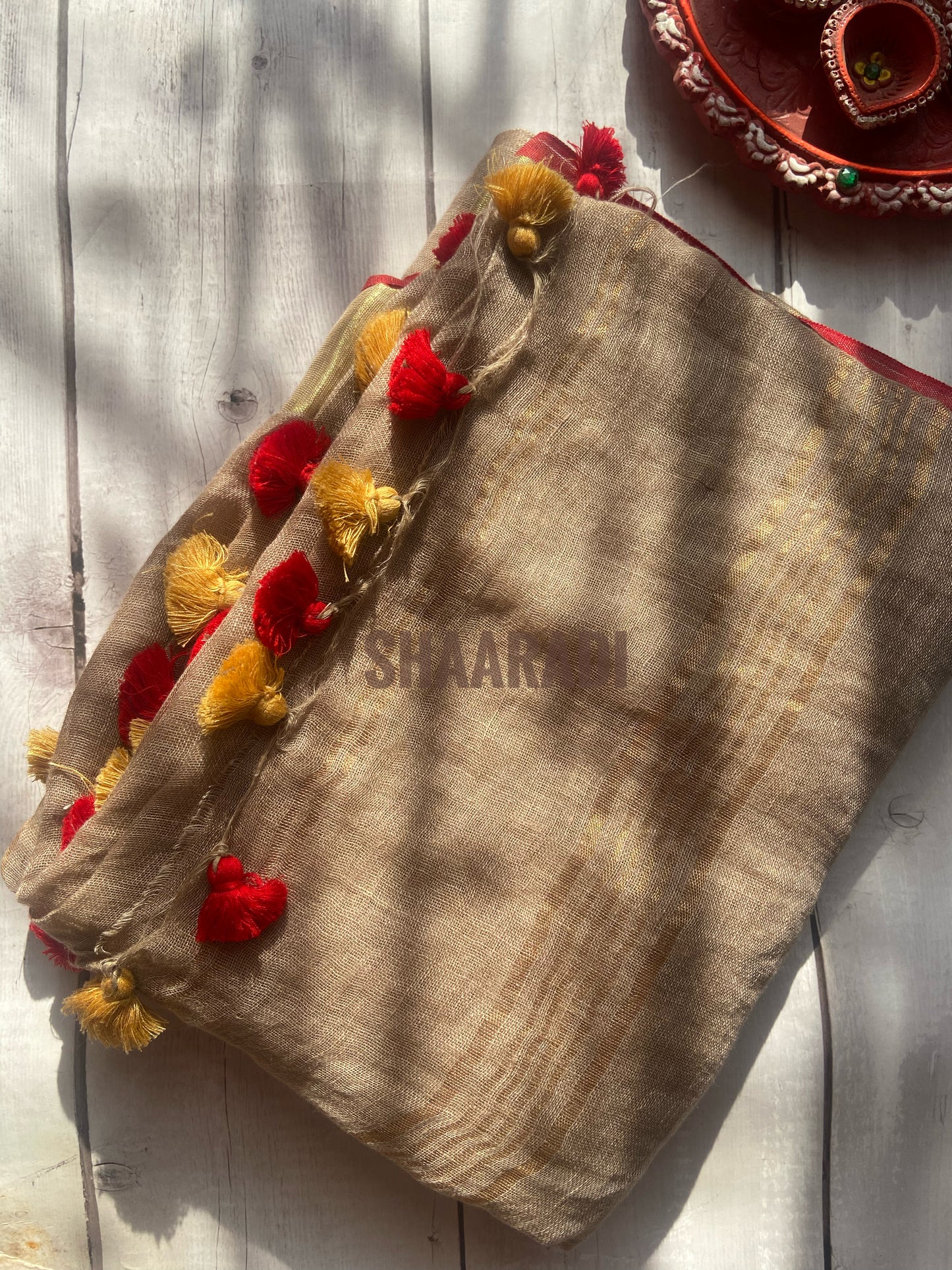 Goldy Beige Linen Saree